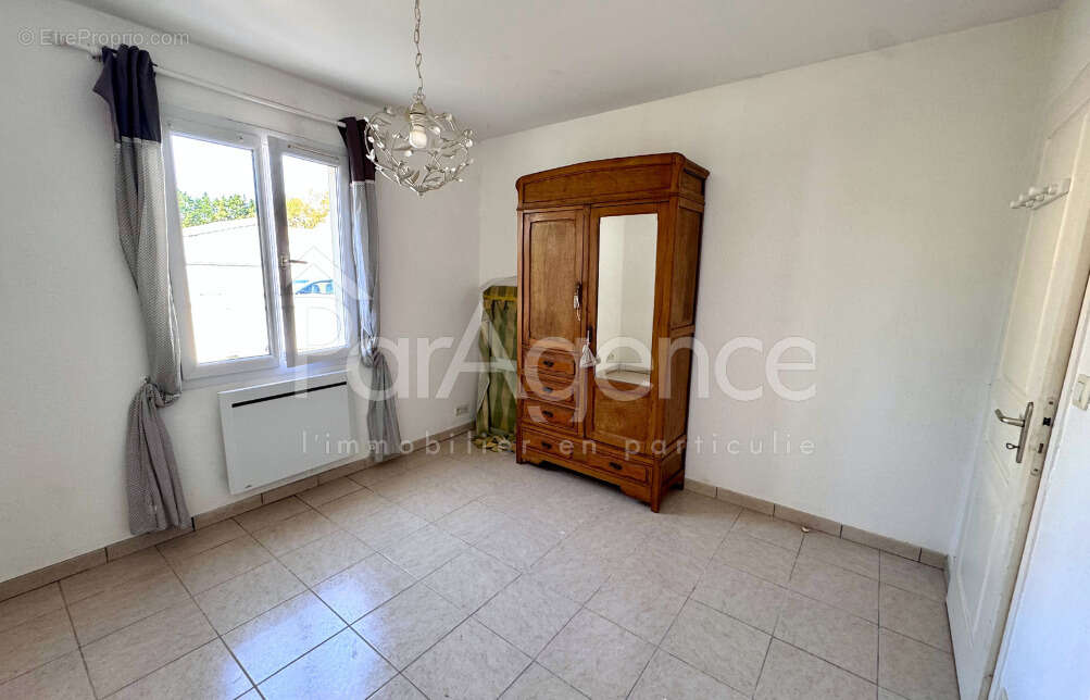 Maison de plain pied 5 pièces - Beau terrain - photo 15