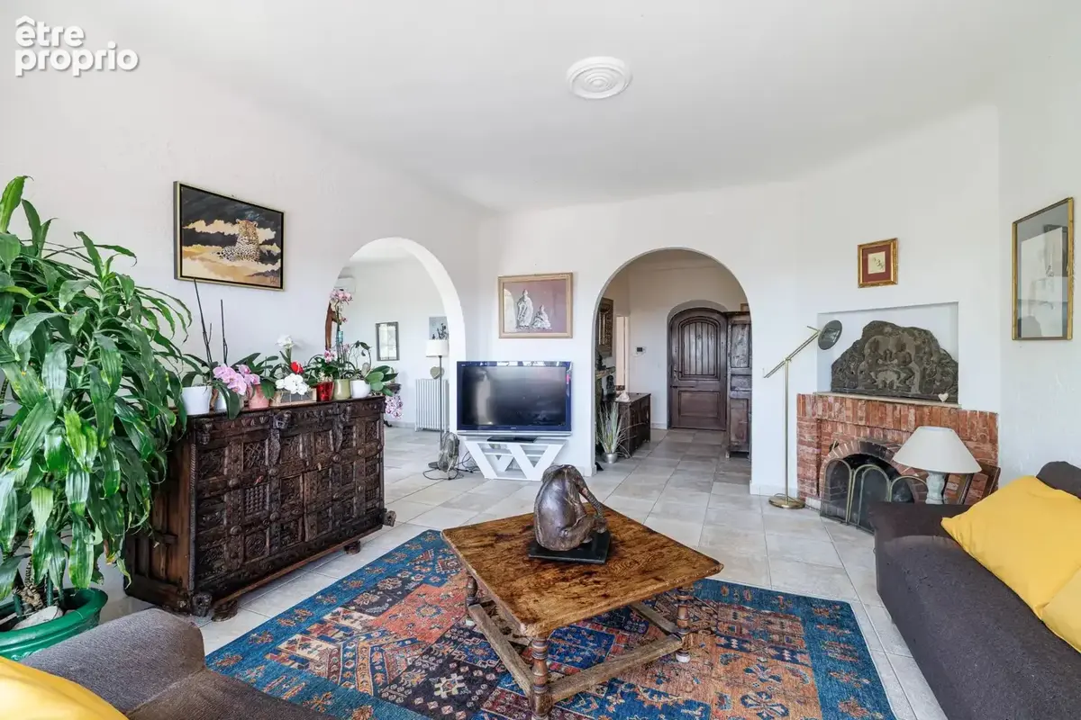 Vente Vence Maison Individuelle 213m2 - Terrain - Piscine - Vue Mer et Montagnes - photo 8