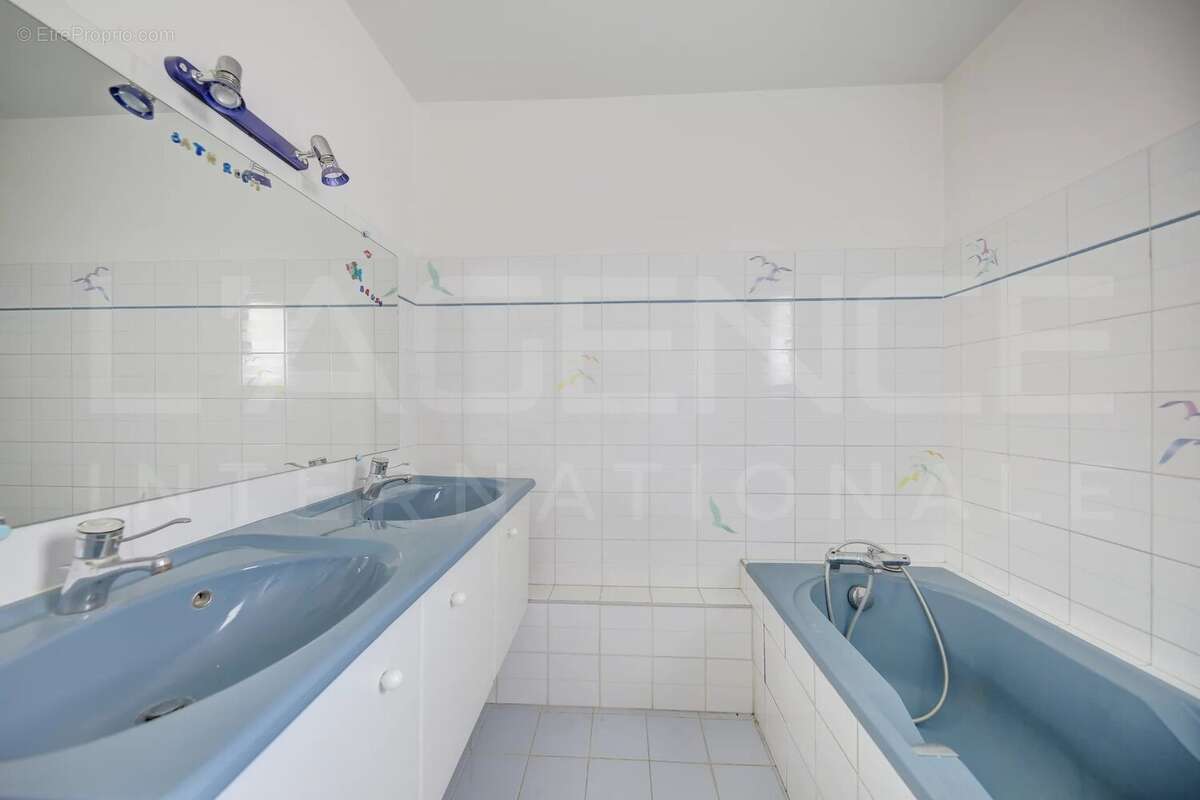 Maison familiale avec vue panoramique et piscine - photo 22