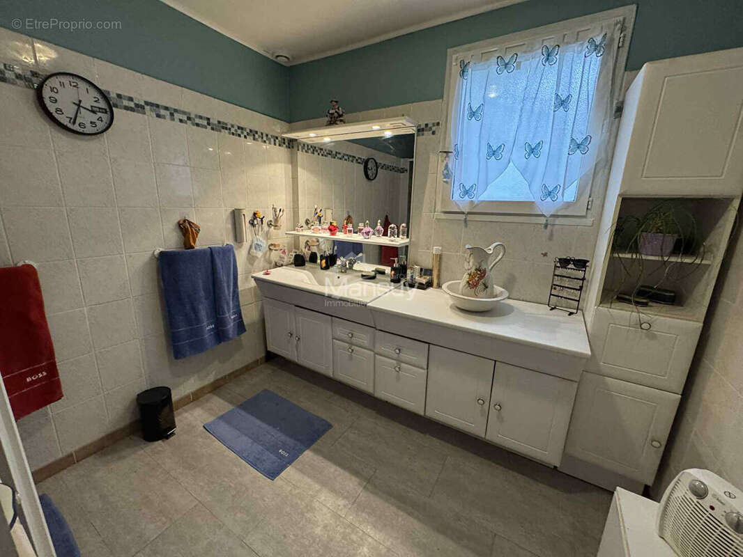 Maison à SAINTE-MENEHOULD