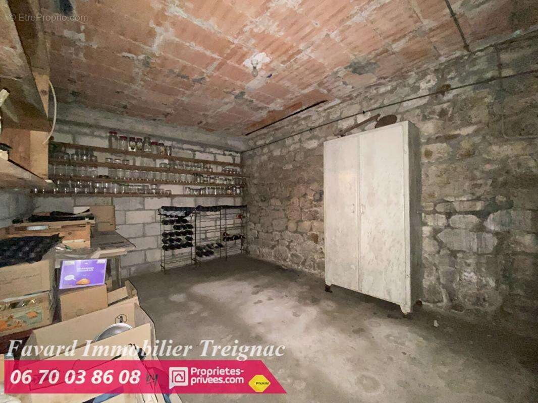 TREIGNAC centre ? 4 chambres + atelier 180 m² ? 326 m² utilisables ? Usage mixte - photo 13