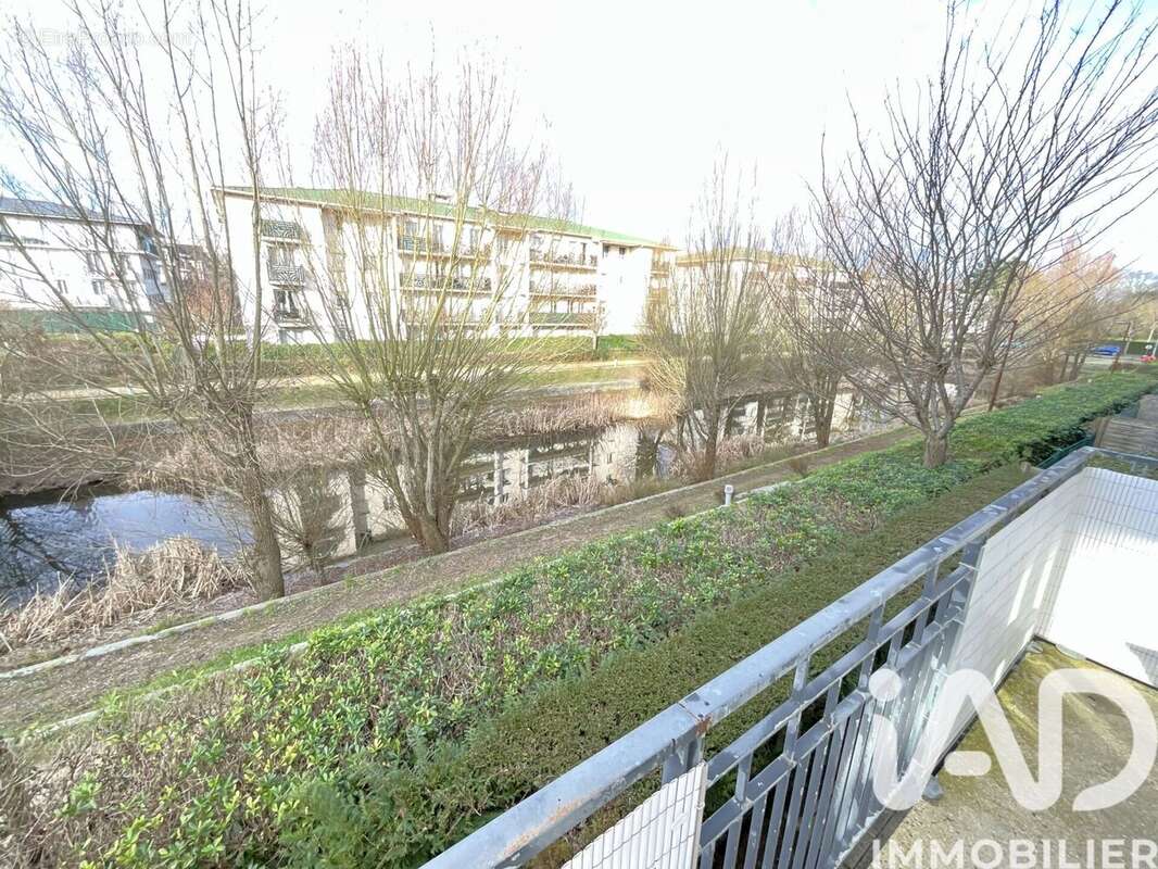 Photo 4 - Appartement à SAINTE-GENEVIEVE-DES-BOIS