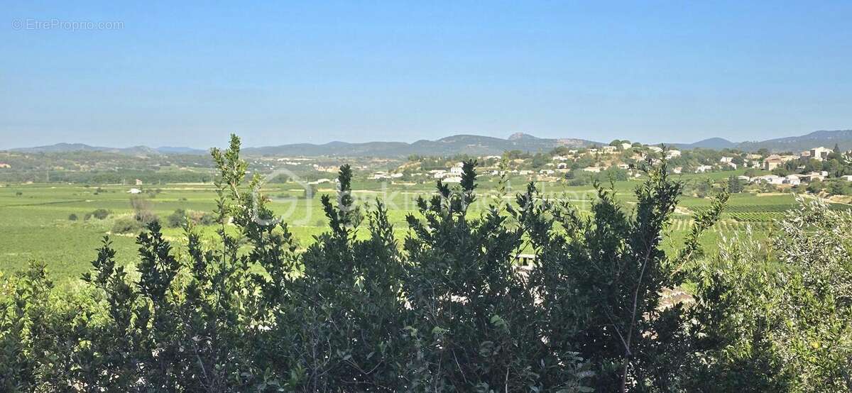 Villa d'Architecte, de 2003, 1 ECRIN DE SERENITE :178 m² – 5 Chambres –  Piscine et terrain de 1425 M²  ! - photo 13