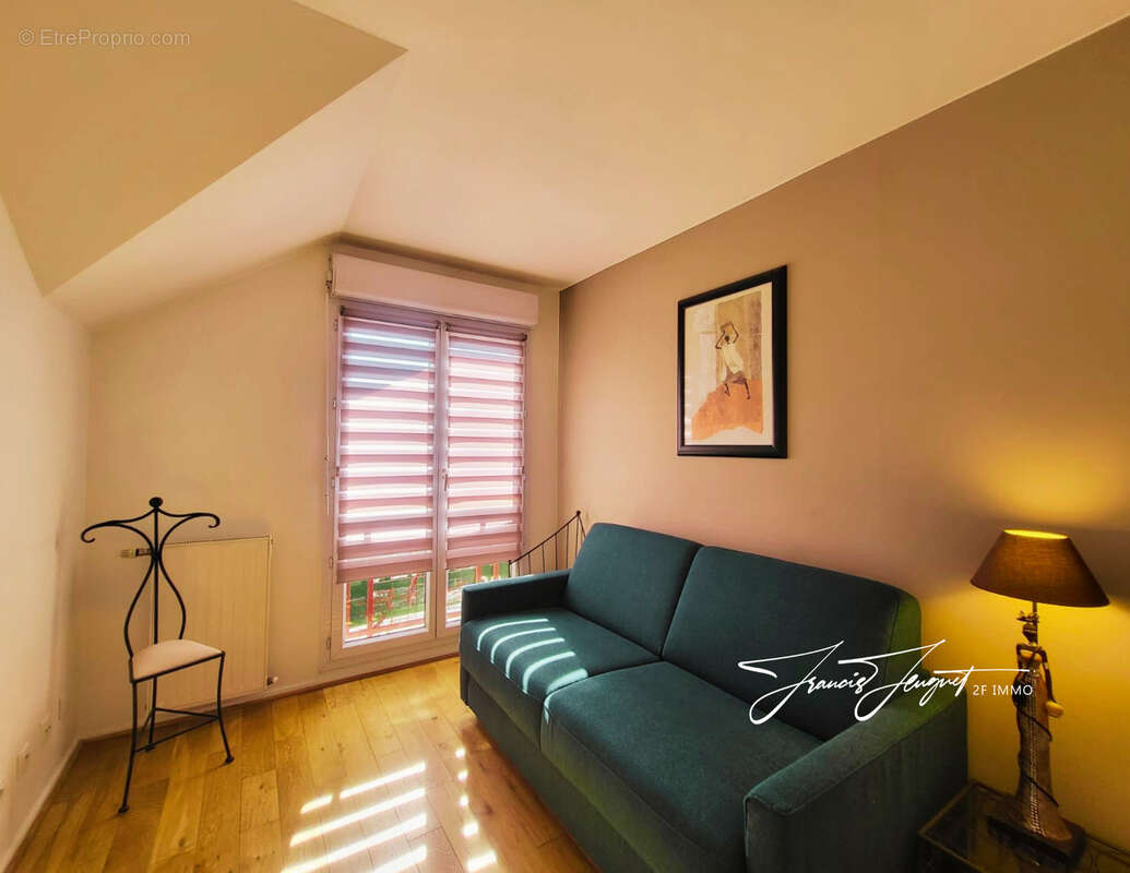 Appartement à POISY