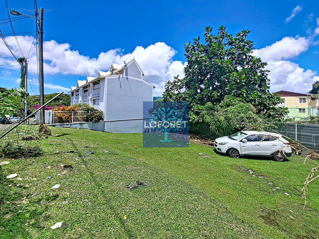 Terrain à SCHOELCHER