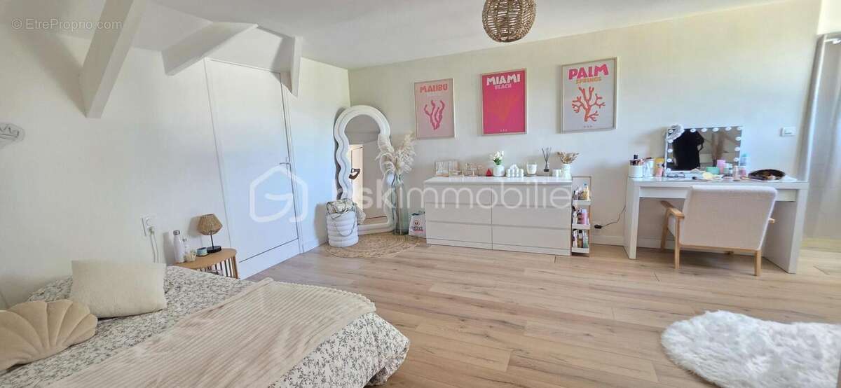 Maison à SAINT-BARTHELEMY-D'ANJOU