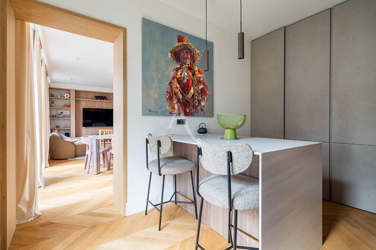 Appartement à PARIS-7E