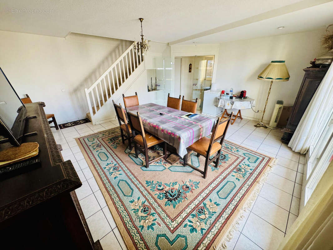 salon (1) - Appartement à SAINT-JULIEN-EN-GENEVOIS