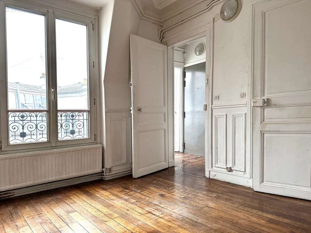 Appartement à PARIS-19E