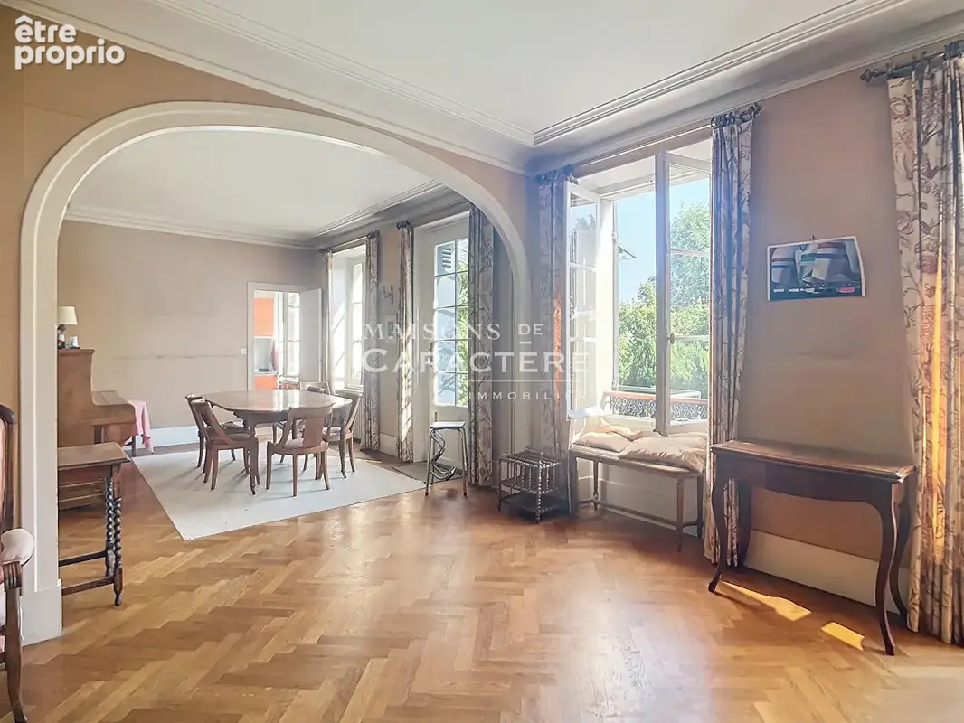 Maison d'époque au jardin extraordinaire de 1400m2 au coeur de ville - photo 4
