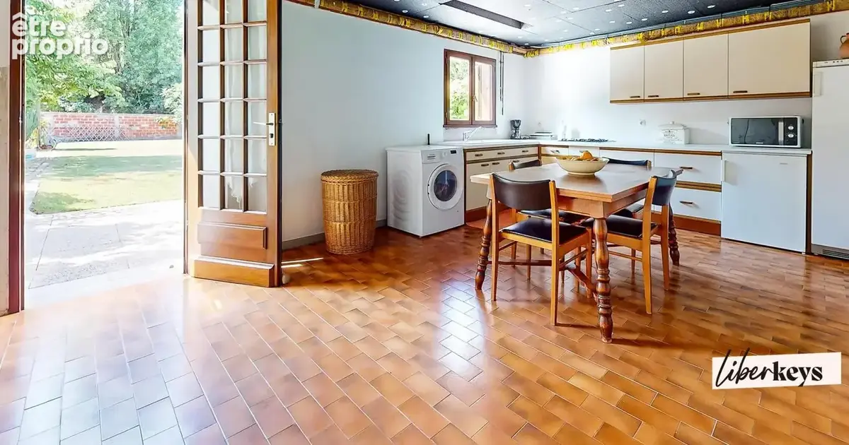 Rare à Villepinte – 197 m² au sol, 7 chambres et 823 m² de jardin : une maison aux multiples possibilités sans travaux - photo 21