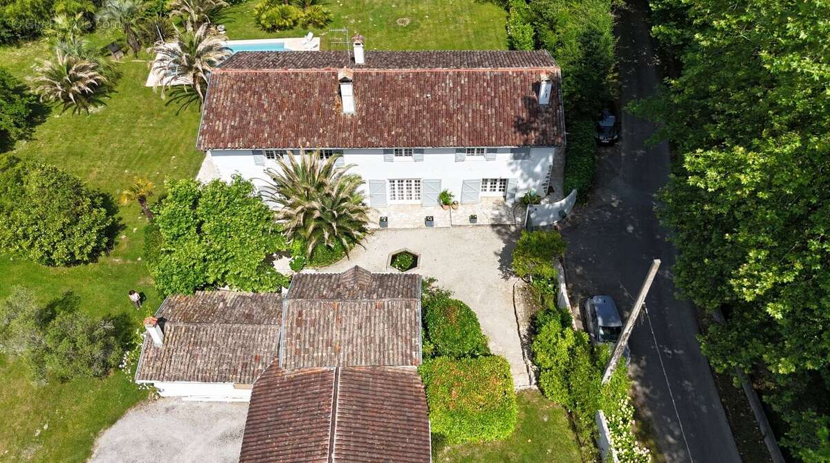 Maison à SAINT-MARTIN-DE-SEIGNANX