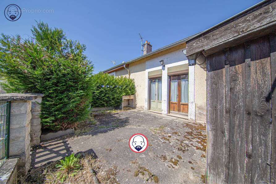 Maison à LEROUVILLE