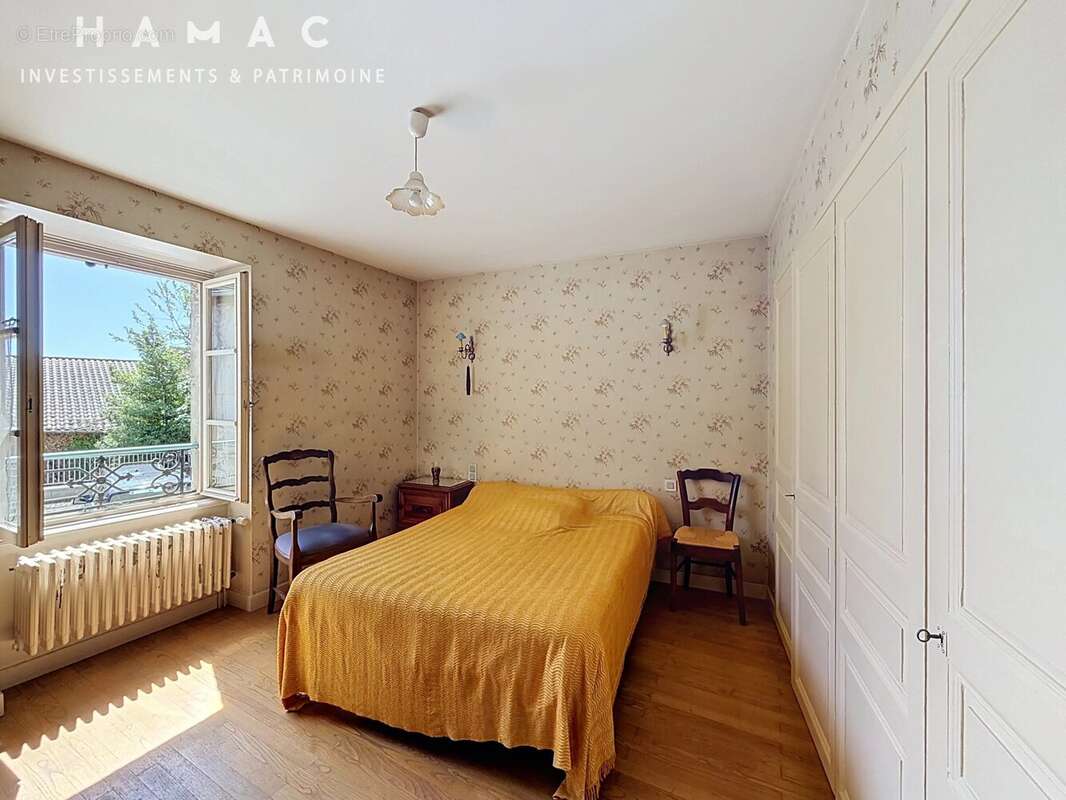 Maison de Village de 181 m2 avec jardin - photo 8
