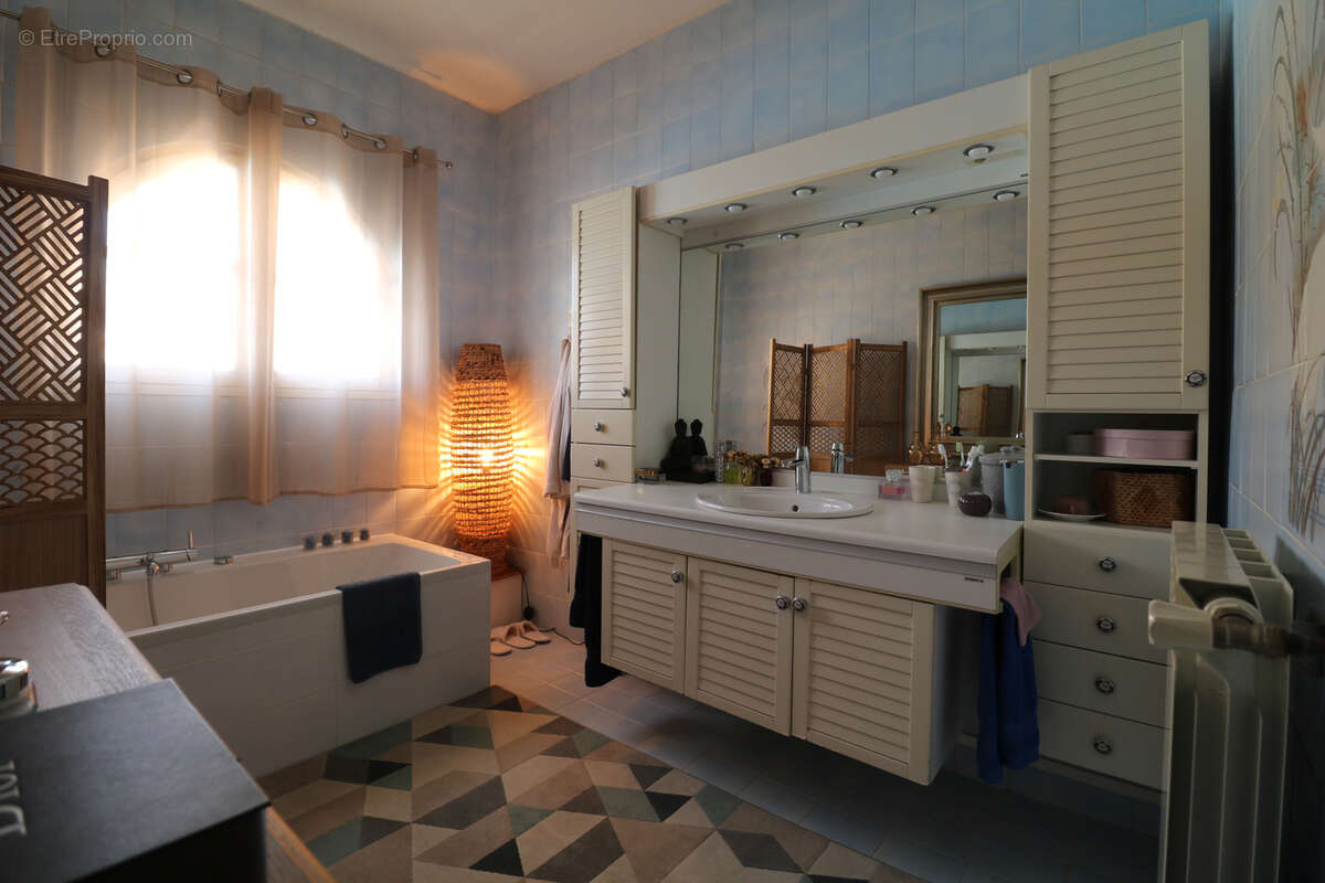 Maison à SAINT-CHINIAN