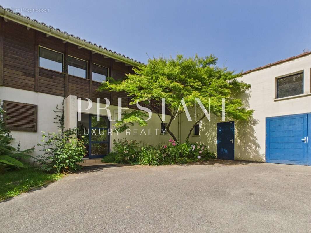 Maison d'Architecte au Calme, Piscine et jardin arboré. - photo 21