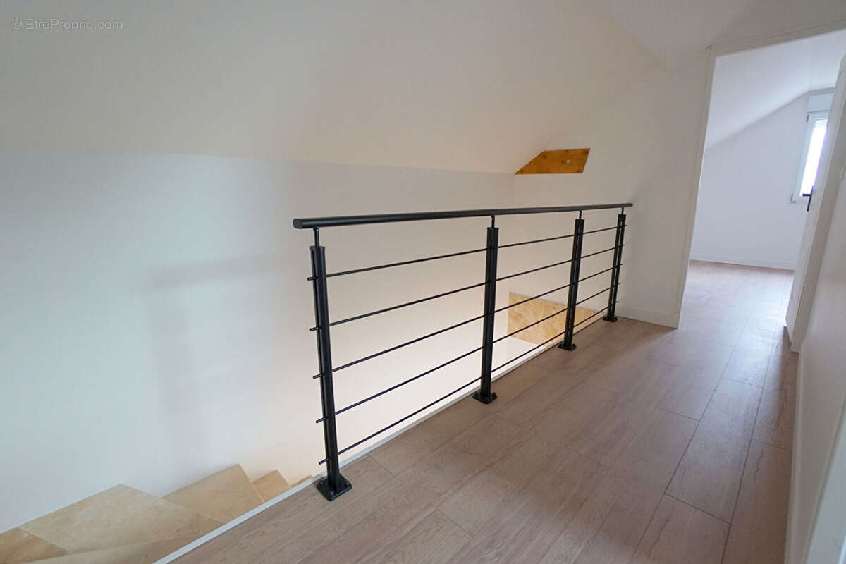 Maison à MEZIERES-SUR-SEINE