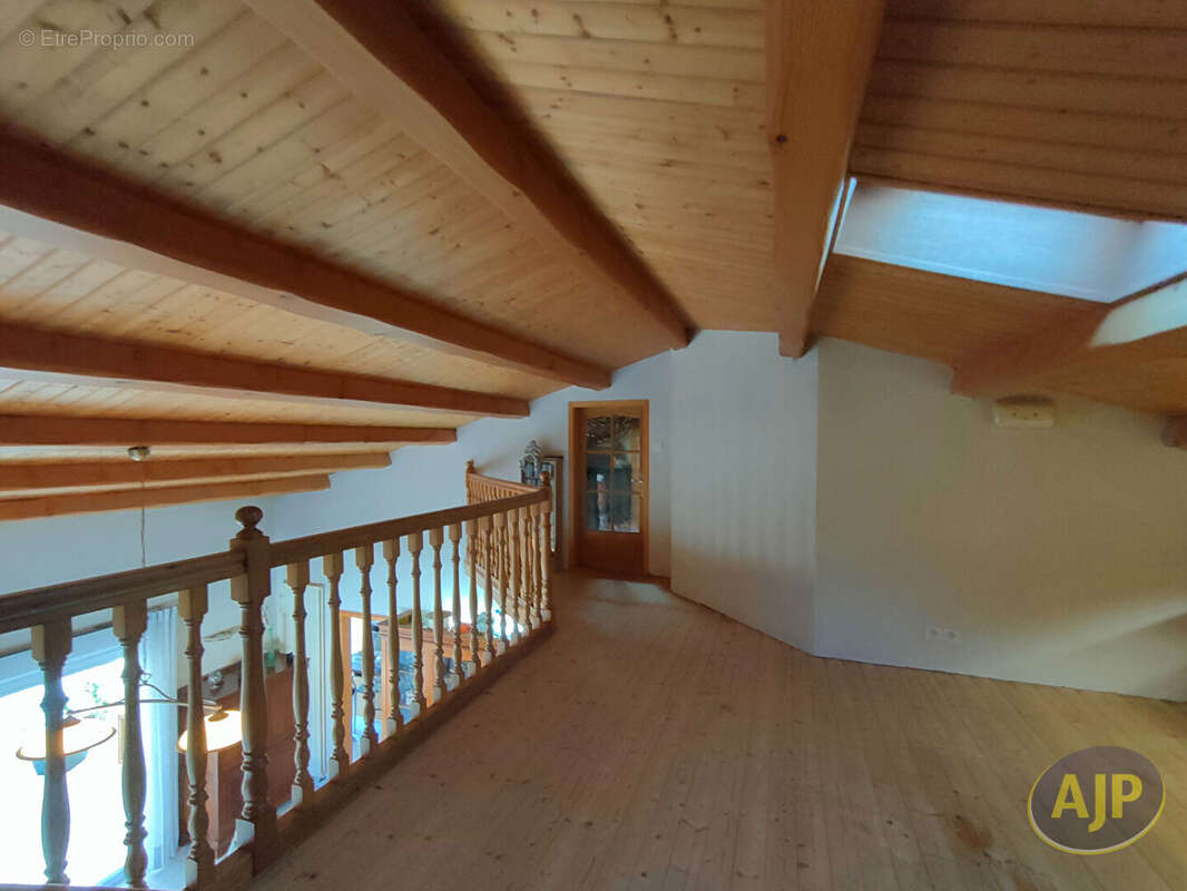 Maison à SAINTE-FLAIVE-DES-LOUPS