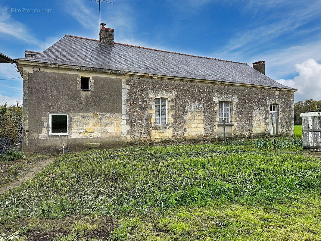 Maison à BLAISON-GOHIER