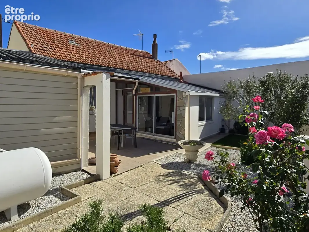 Rochefort proche commerces et lycee - maison f3 - jardin - garage - photo 12