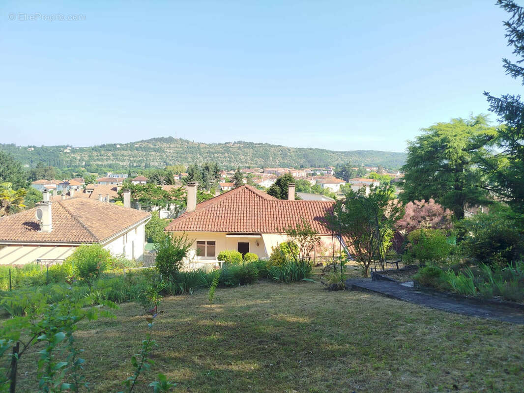 Maison à CAHORS