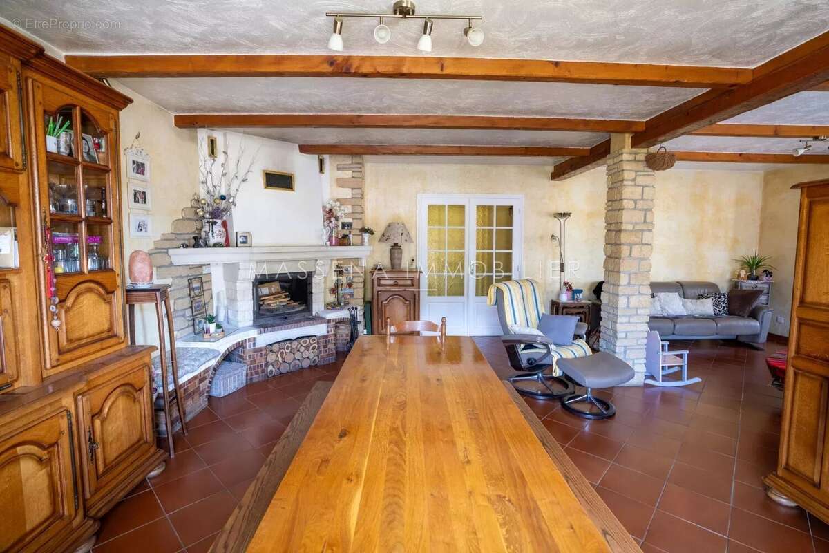 Maison à SAINT-ANDRE-DE-LA-ROCHE