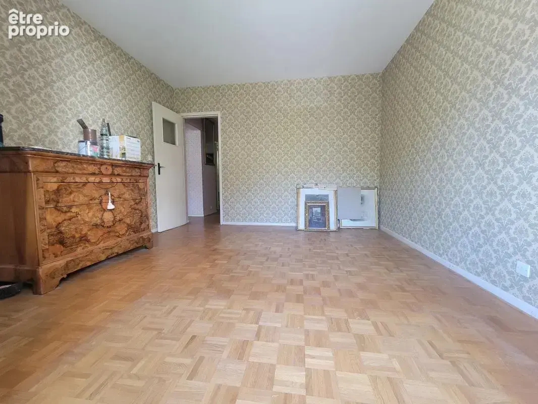 Opportunité à saisir - Vaste T4/5 avec balcon - photo 8