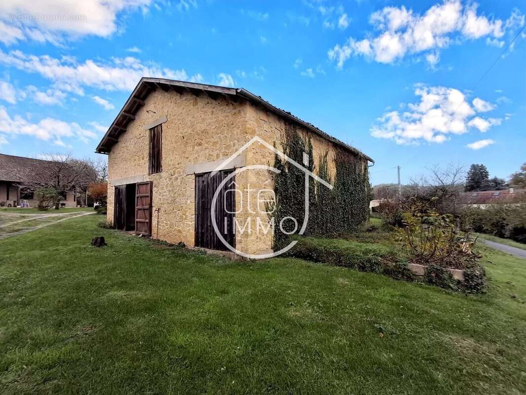 Maison à SAINT-GERMAIN-ET-MONS