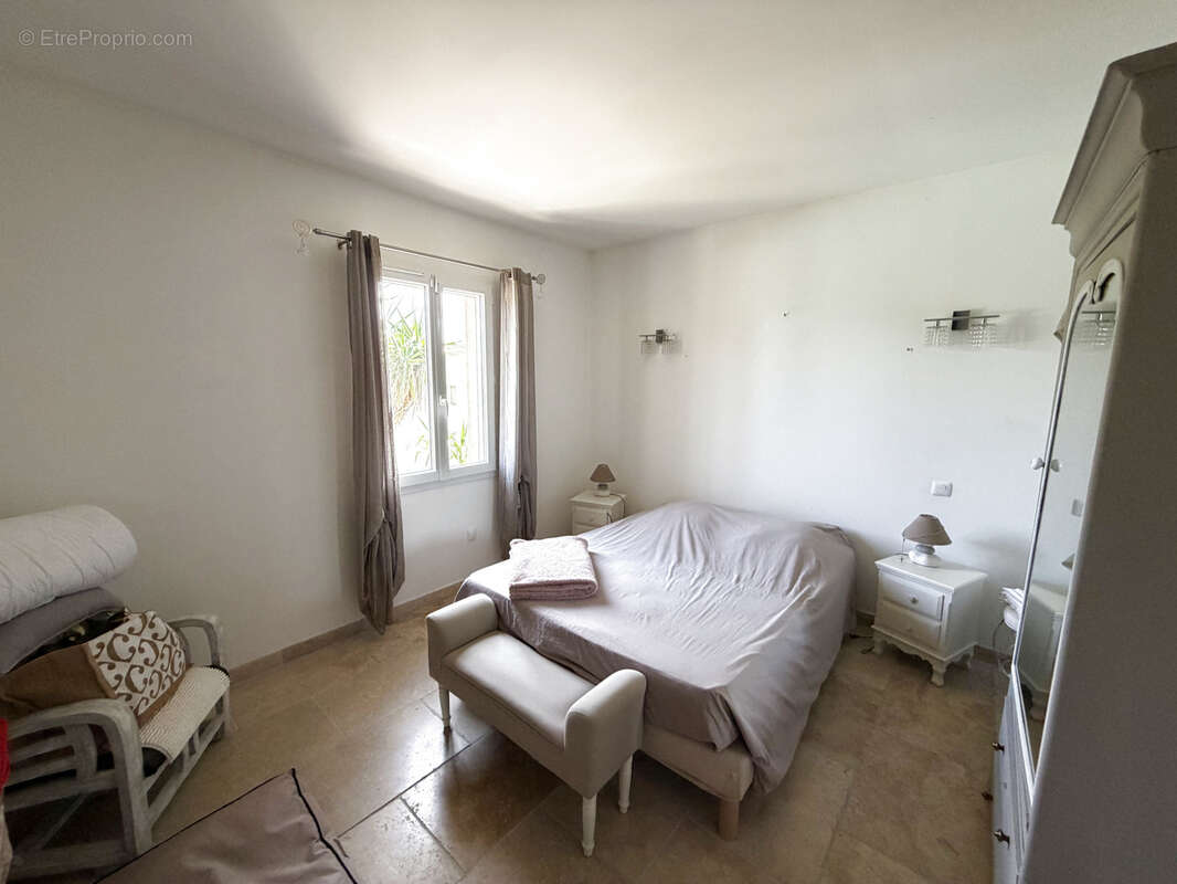 Maison à REGUSSE