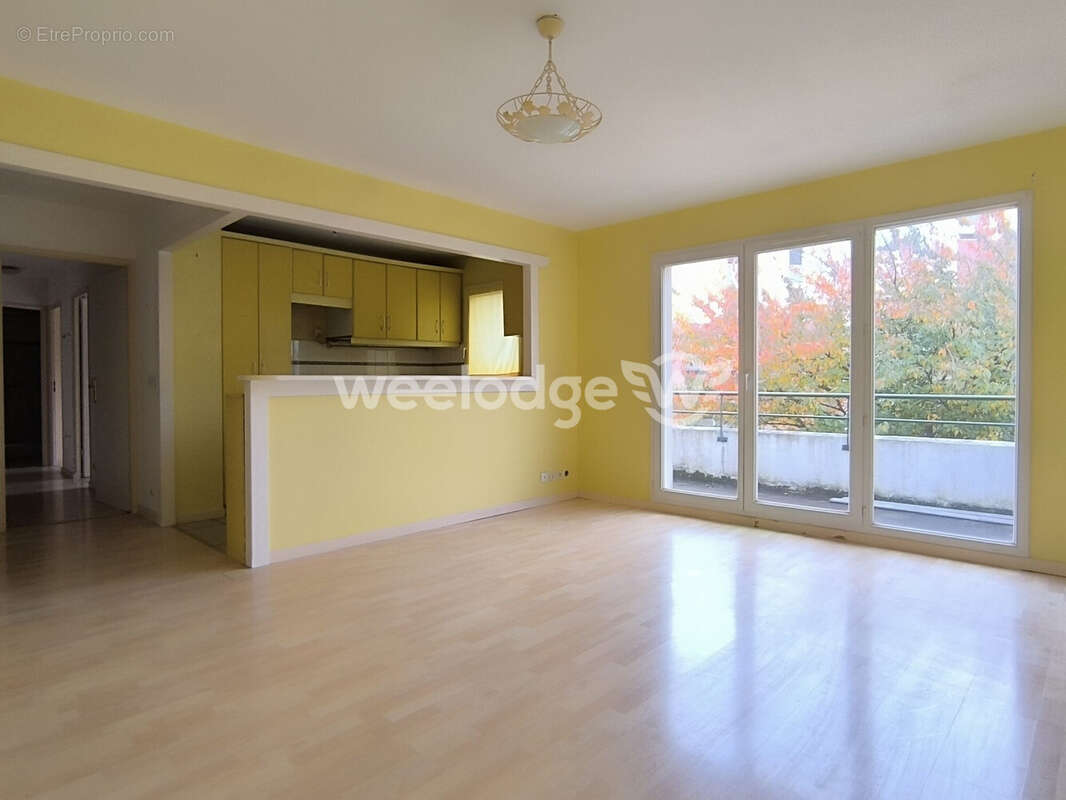 Appartement à JOUY-LE-MOUTIER