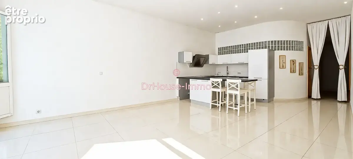 Appartement 3 pièces 78 m² à vendre à Frejus (83600) - photo 3