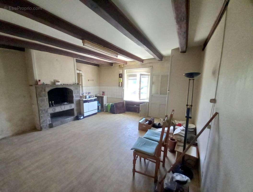 Fermette à rénover sur près de 2 hectares – Idéal projet de vie à la campagne (MONTAUDIN -53) - photo 3