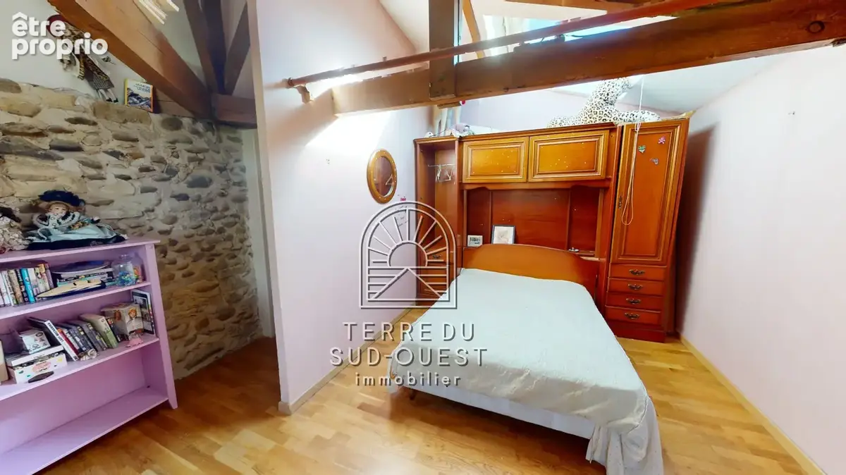 Propriété avec maison, gîte et dépendance - 500 m2 exploitables - photo 8