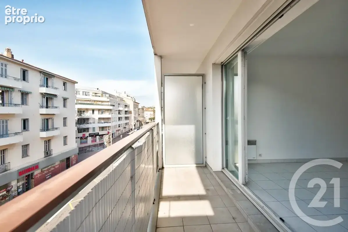 Appartement 3 pièces 74 m² à vendre à Antibes (06600) - photo 3