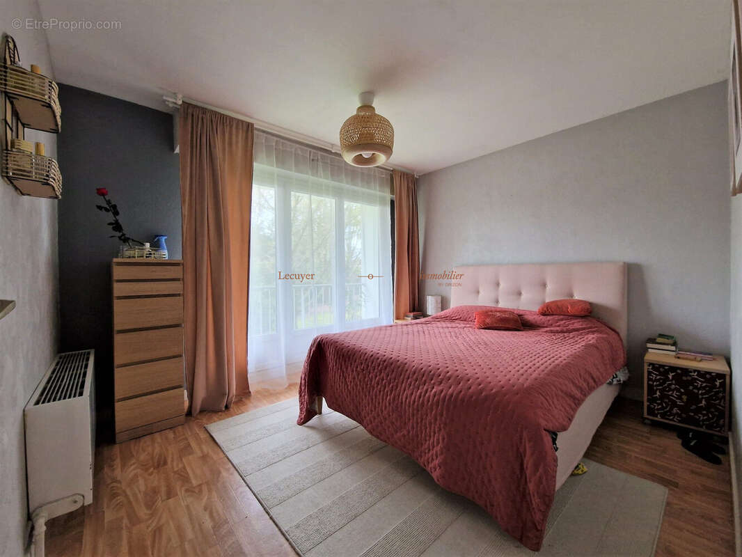 Appartement 93 m² à Reze  - photo 3