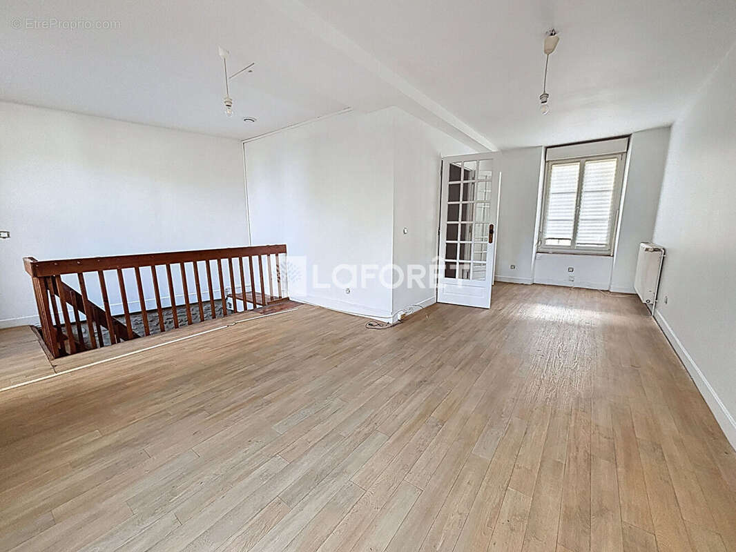 Appartement à FALAISE