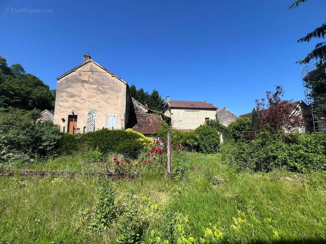 Maison à BEZE