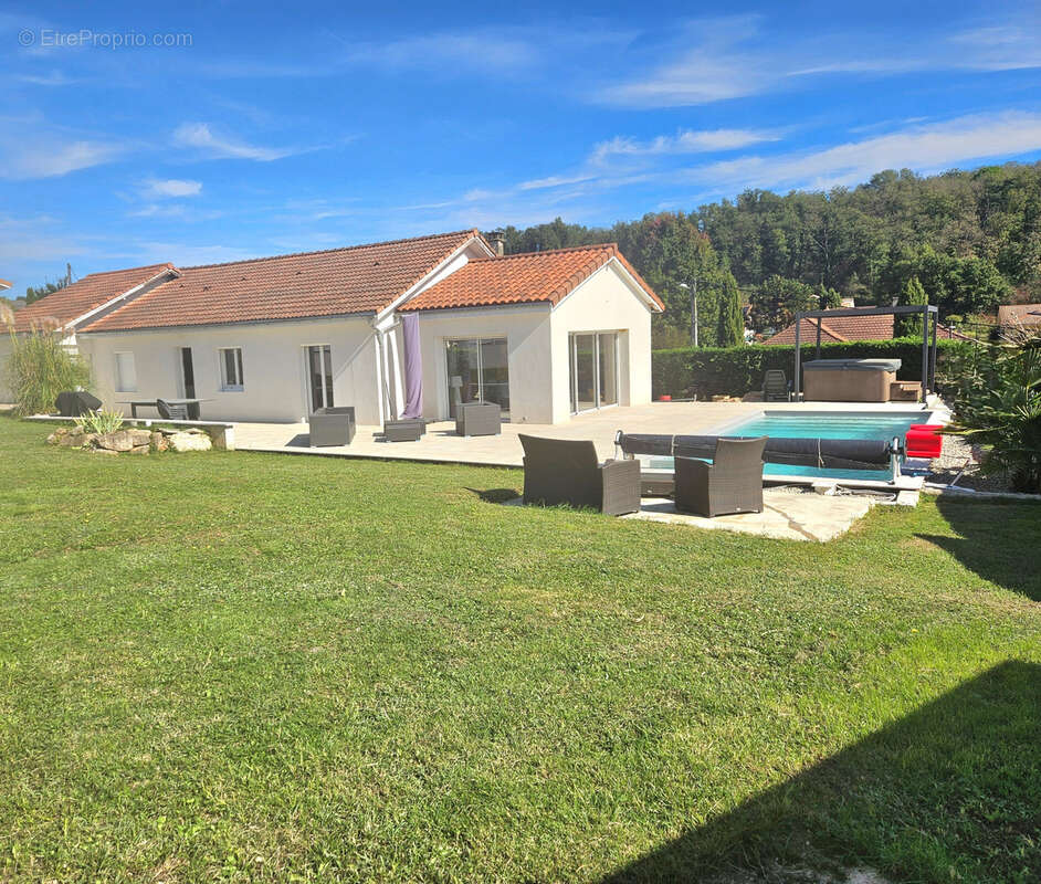 Maison à SATOLAS-ET-BONCE