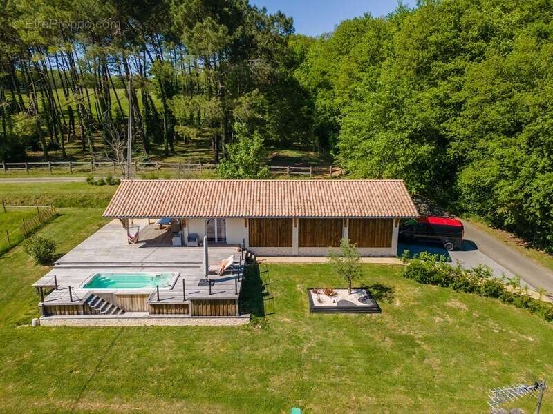 Maison à SALLEBOEUF