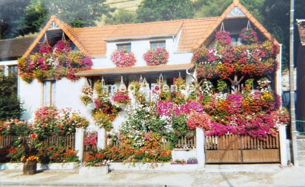 Maison à PARON