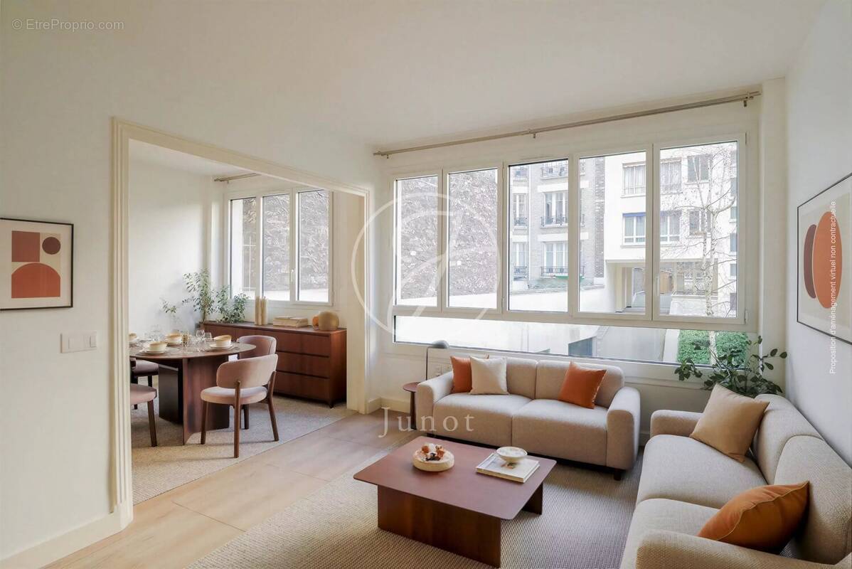 Appartement à PARIS-16E