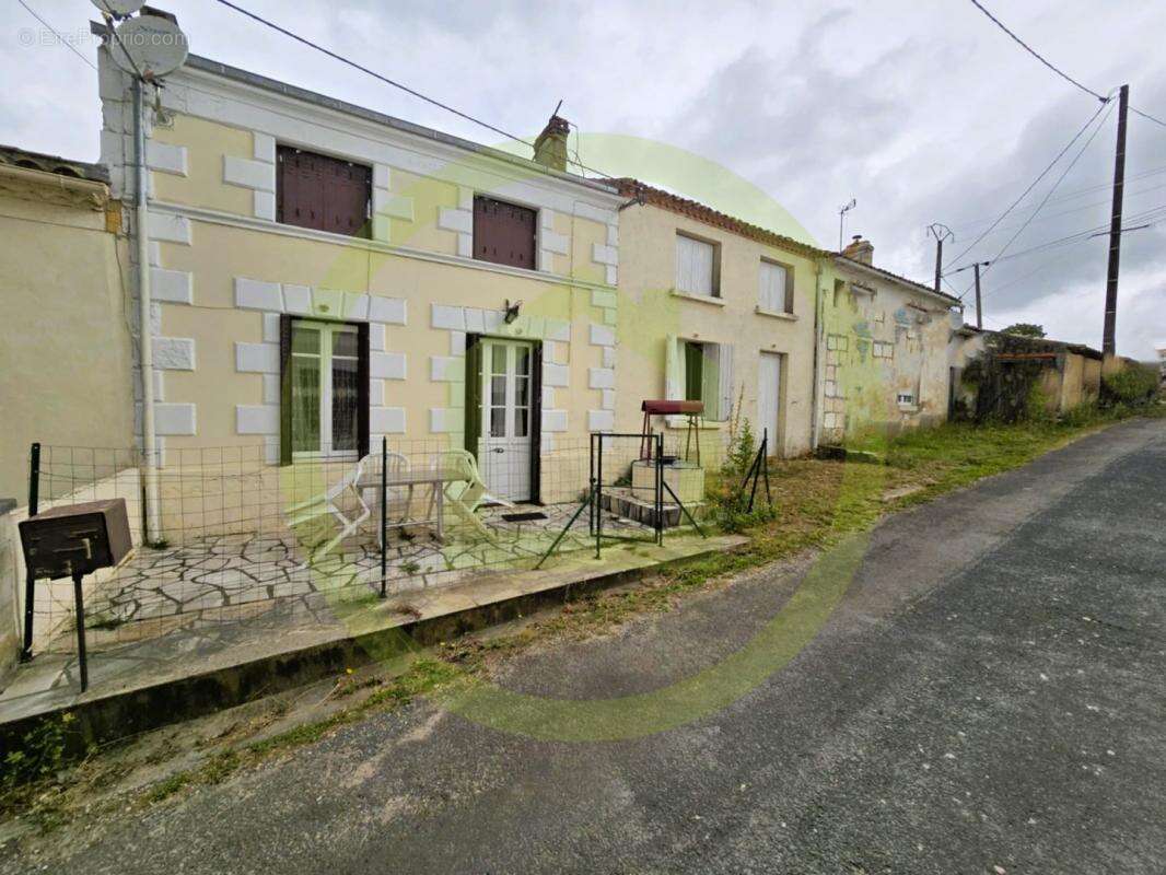 Maison à SAINT-BONNET-SUR-GIRONDE