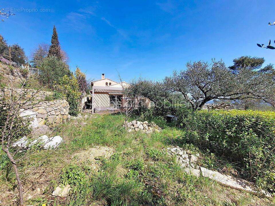 Maison à SOLLIES-VILLE