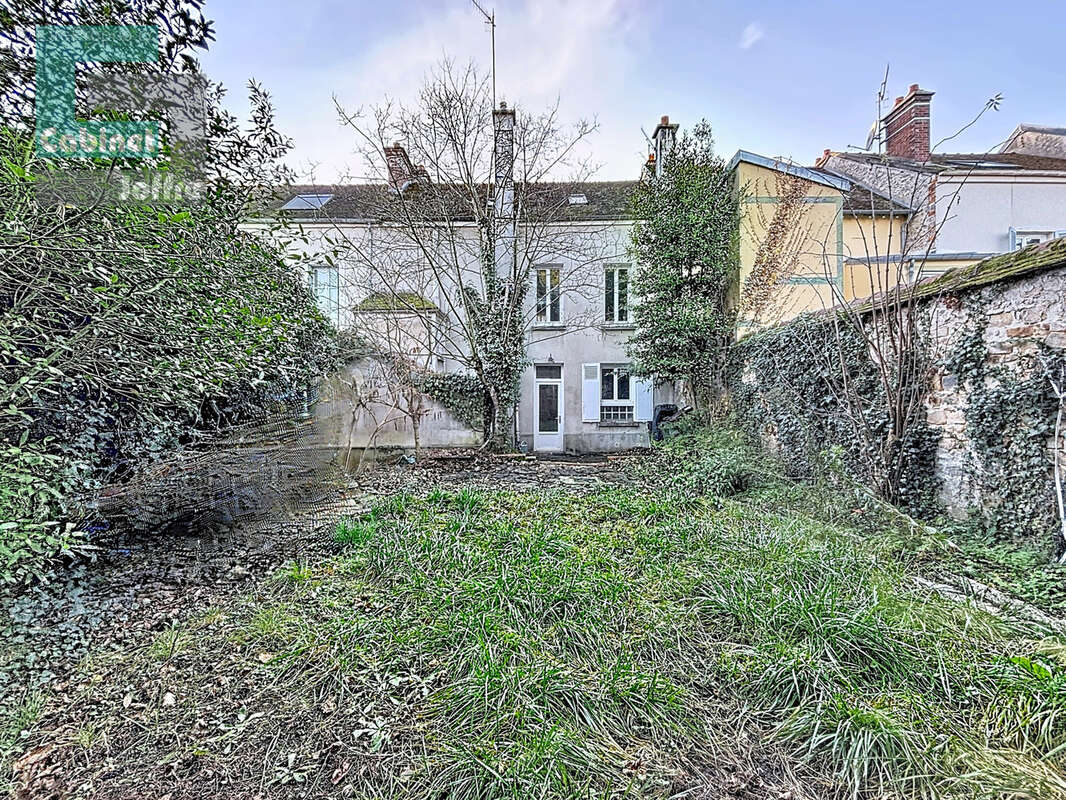 Maison à FONTAINEBLEAU