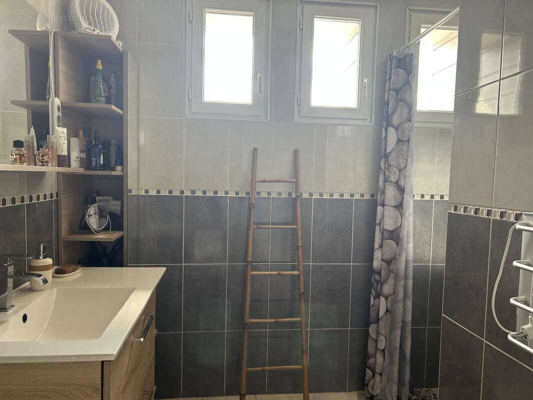 Villa renovee 171 m2 + jardin+piscine - photo 11