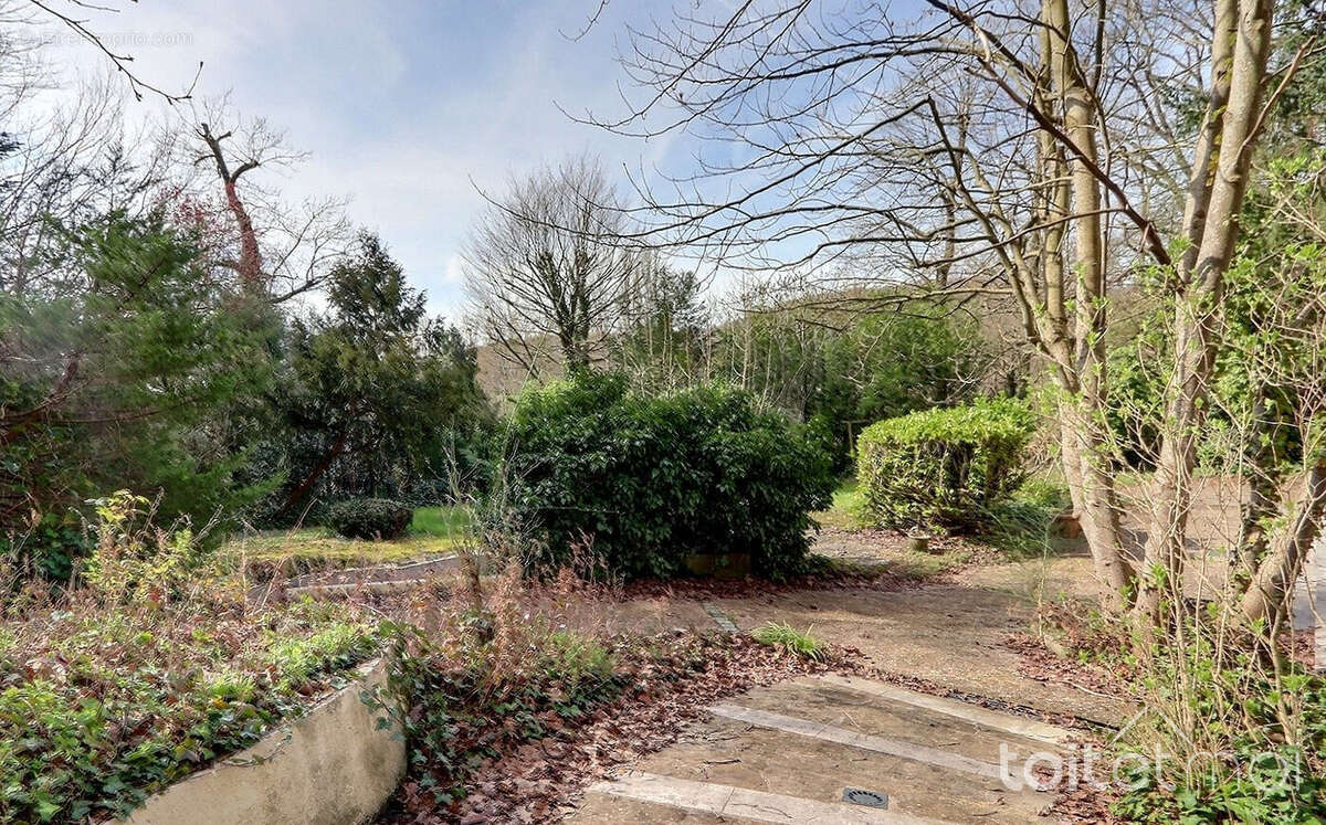 Maison à GIF-SUR-YVETTE