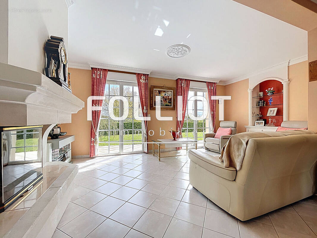 Maison à BRETTEVILLE-SUR-ODON