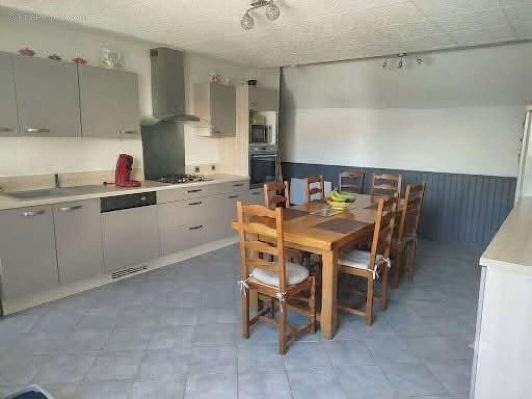 Maison 87 m² à Fresneaux-Montchevreuil  - photo 2