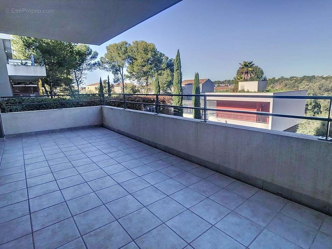 Appartement à LE CRES