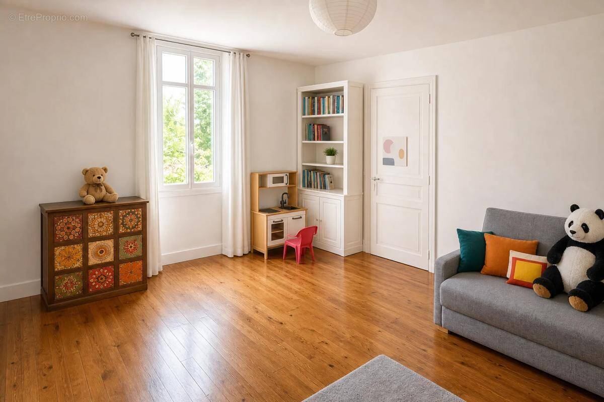 Maison à MAYLIS